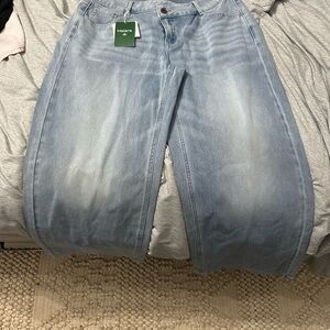 HALARA Light Wash Flare Jeans